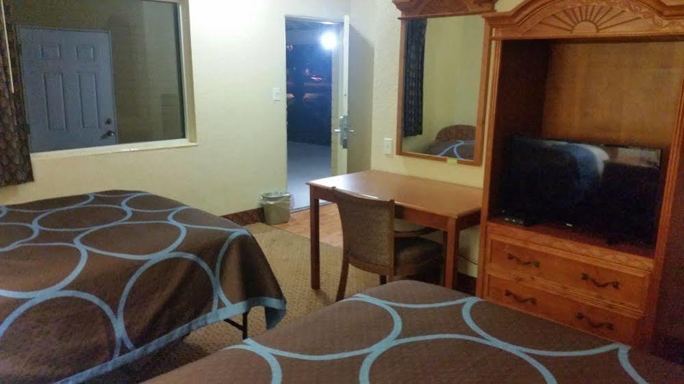 American Inn Of Daytona เดย์โทนาบีช ภายนอก รูปภาพ